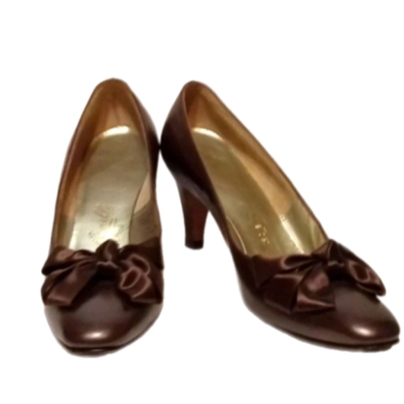 Julianelli Selber Vintage Pump 3" Heel Bronze Size 5.5  (8.75"L 2 .25"W) Leather - Picture 1 of 11